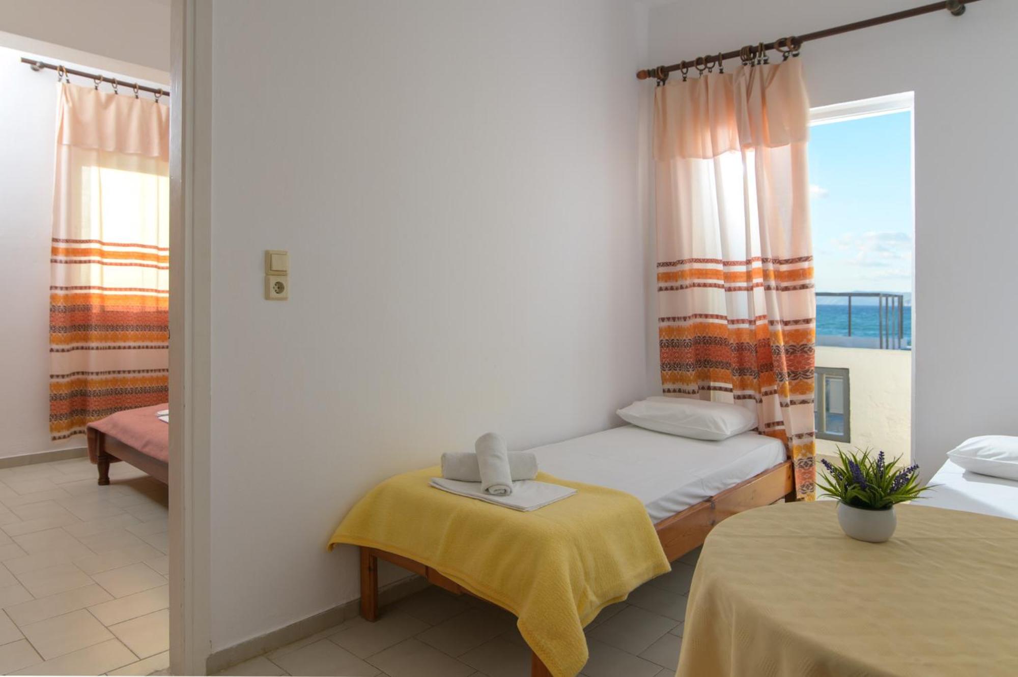 Haris Apartments Kokkini Hani Exterior foto