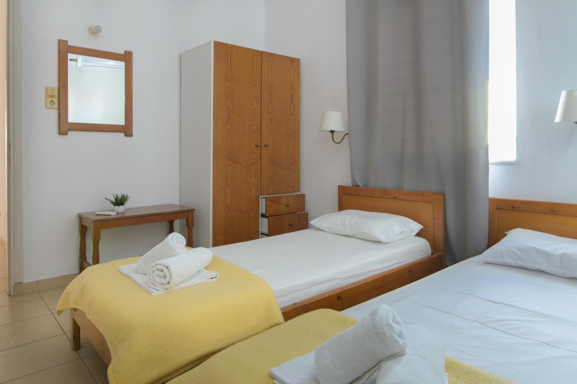 Haris Apartments Kokkini Hani Exterior foto