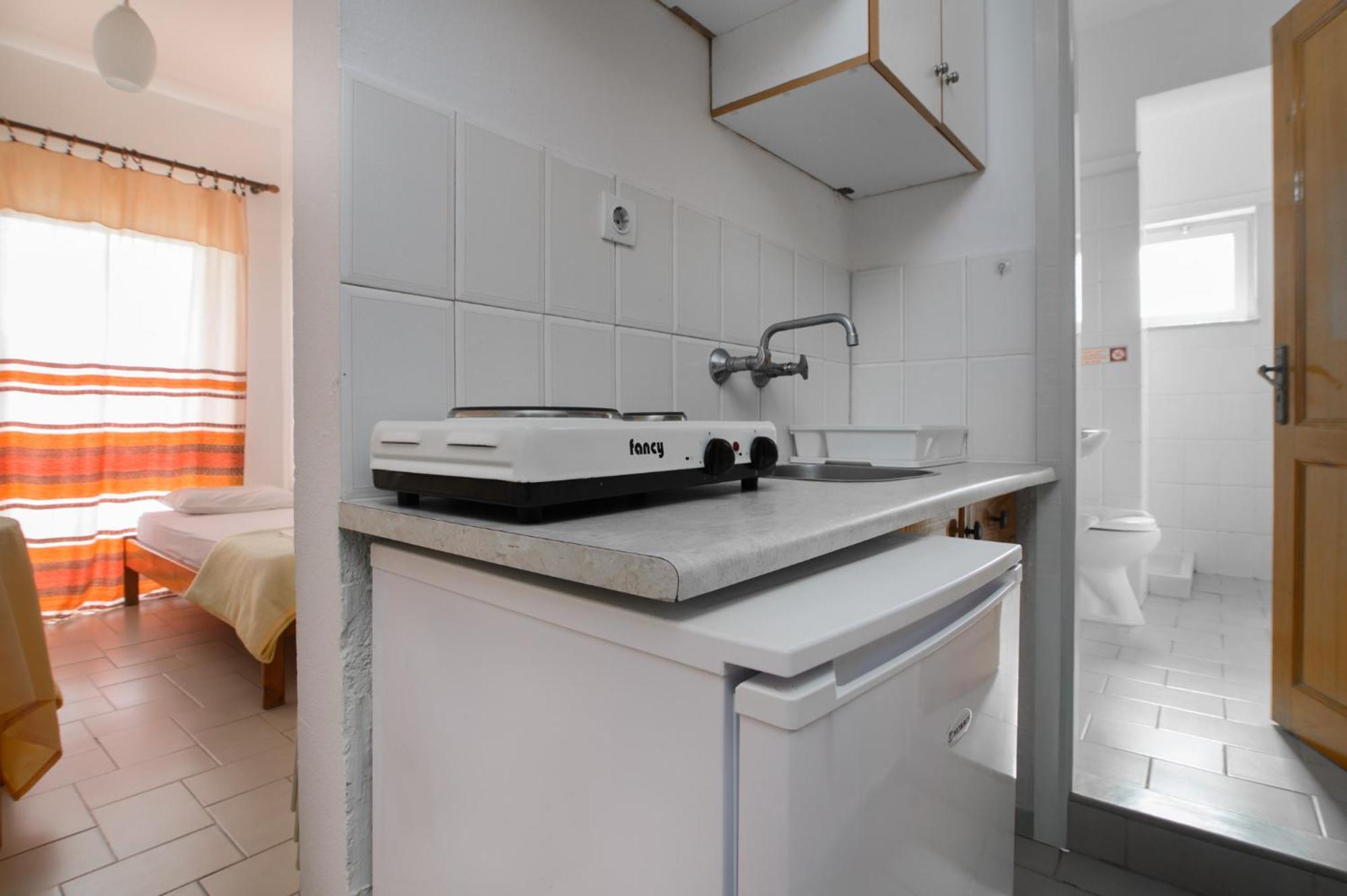 Haris Apartments Kokkini Hani Exterior foto